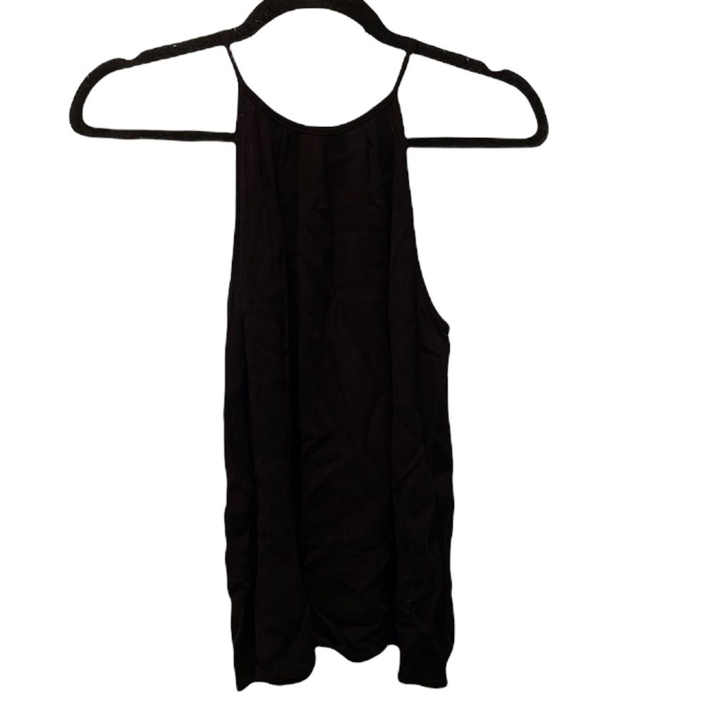 High neck flowy tank 🖤